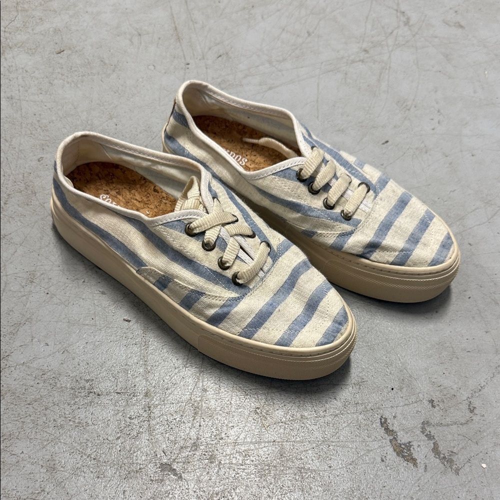 SOLUDOS Striped Canvas Blue and White Striped Sneakers - Womens Size 6 LIKE NEW